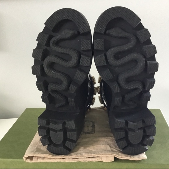 Gucci Leather Boots with Crystal  And GG Logo Ankle Belt - Picture 12 of 16